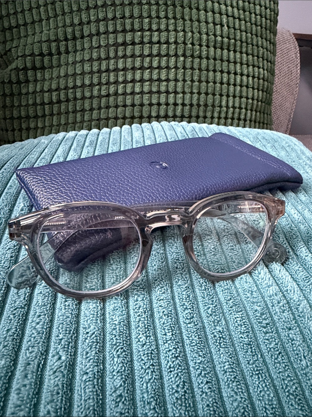 Asher from Peepers Classic Round Transparent Gray Men's Progressive Glasses +1.5